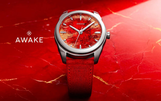 ROYAL RED｜AWAKE ソン・マイが描く赤と金の対話