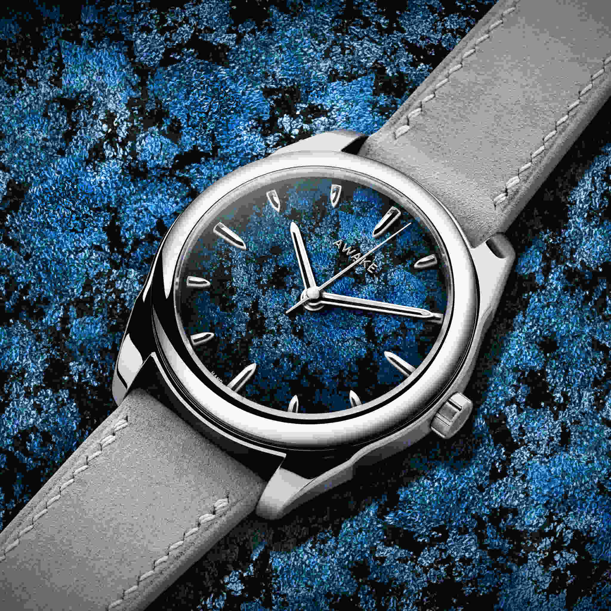 ソン・マイ フロステッドリーフ「ブルー」| アウェイク | 高級腕時計